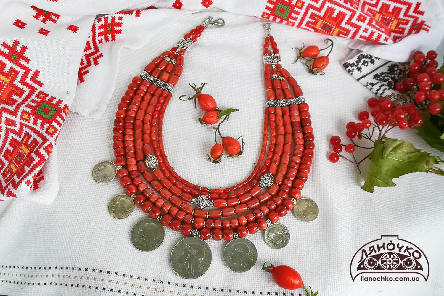 Купити коралі чічка з монетами