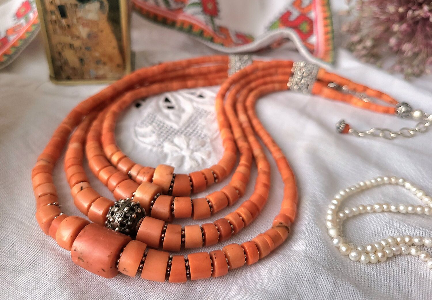 Коралі "Кленова осінь" фото Коралі "Кленова осінь" - Зображення 9